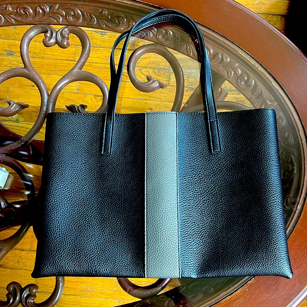 Vince Camuto Tote